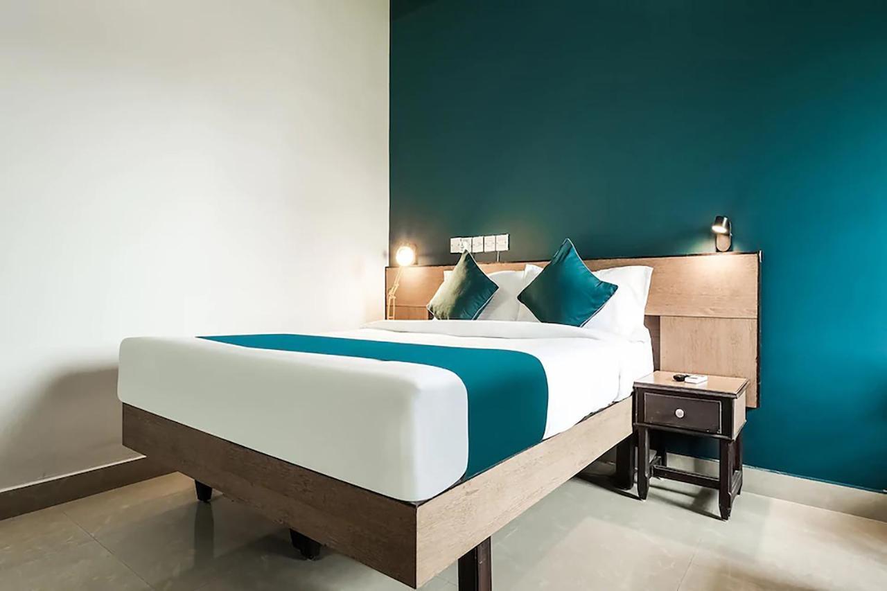 Hotel Accadia Residency Kochi Zewnętrze zdjęcie